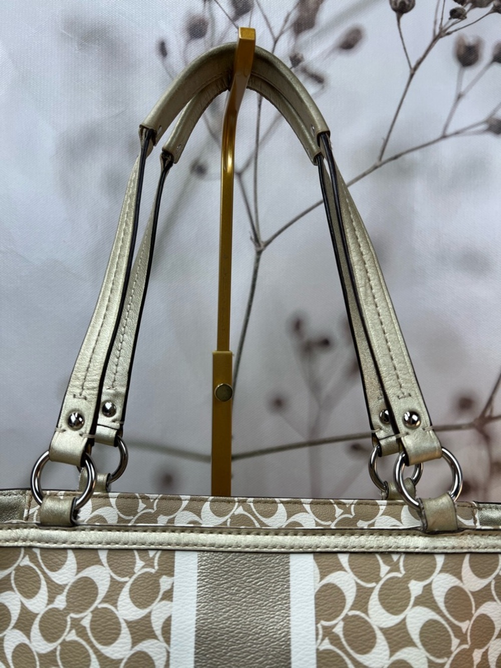 COACH Chealsea Heritage Stripe C Monogramed Beige Cream Purse - Picture 3 of 14